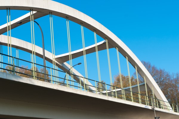 Concrete arch bridge 