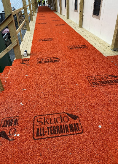 Skudo all-terrain mat on floor