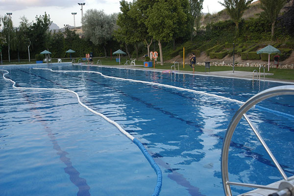 Public swimming pool