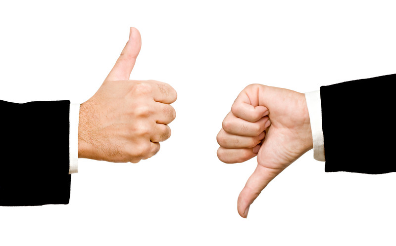 A thumb up and a thumb down